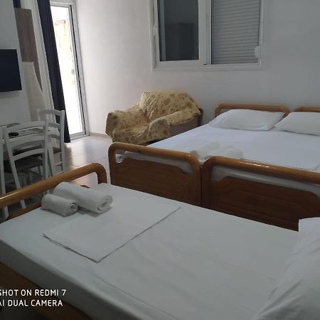 Mohito Beach Apartment 4 Sarande Bagian luar foto